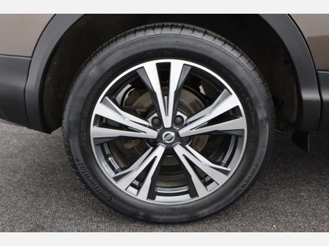 Nissan Qashqai 1.2 Qashqai N-Connecta DiG-T 5dr 51