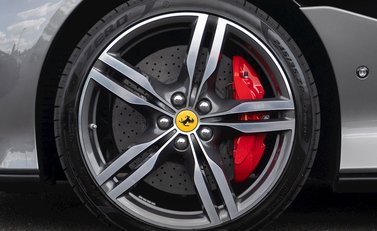 Ferrari Portofino 12