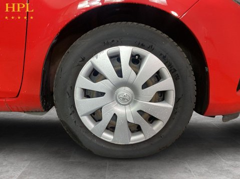 Toyota Yaris 1.5 VVT-h Active Hatchback 5dr Petrol Hybrid E-CVT Euro 6 (s/s) (100 ps) Ai 10
