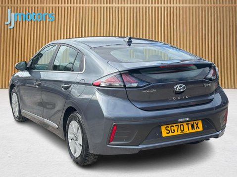 Hyundai IONIQ 1.6 h-GDi Premium Hatchback 5dr Petrol Hybrid DCT Euro 6 (s/s) (141 ps) 19