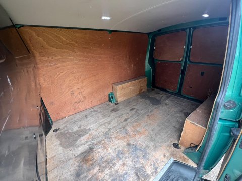 Volkswagen Transporter T28 TDI P/V HIGHLINE 38