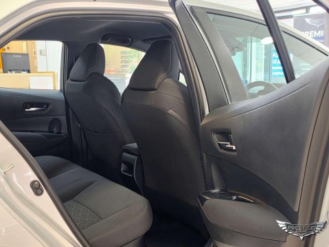 Toyota Corolla 1.8 VVT-h Icon Tech CVT Euro 6 (s/s) 5dr 48