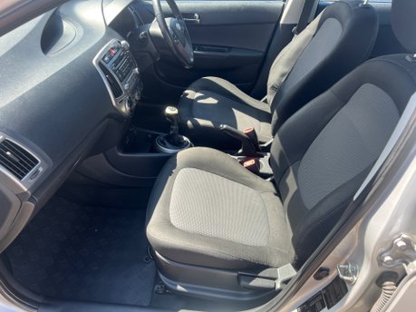 Hyundai i20 CRDI ACTIVE 10