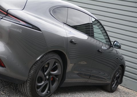 MG IM6 100kWh LAUNCH EDITION AWD 7
