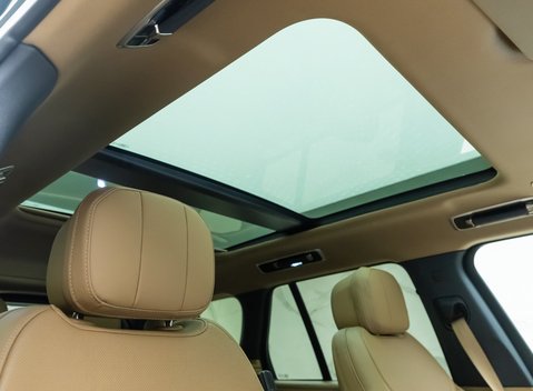 Land Rover Range Rover P440e HSE 12