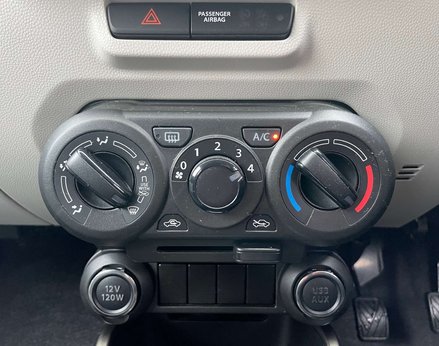 Suzuki Ignis 1.2 Ignis SZ-T DualJet 5dr 35