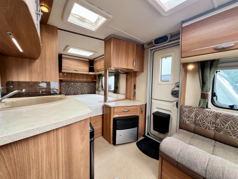 Swift Challenger 570 15