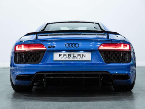 Audi R8 5.2 FSI V10 Coupe 2dr Petrol S Tronic quattro Euro 6 (s/s) (540 ps) 33