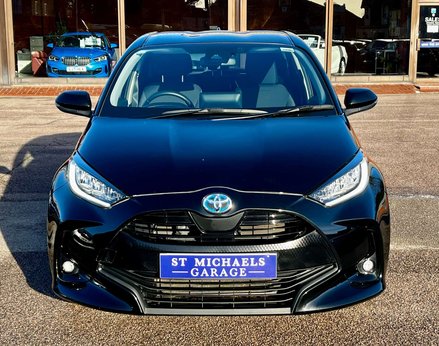 Toyota Yaris 1.5 Yaris Design HEV CVT 5dr 5