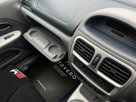 Renault Clio RENAULTSPORT V6 74