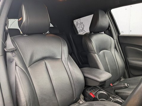 Nissan Juke TEKNA 15