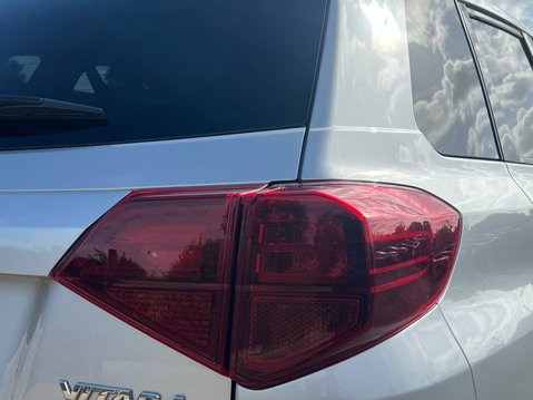 Suzuki Vitara SZ-T BOOSTERJET MHEV 19