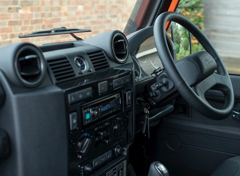 Land Rover Defender 110 Adventure Edition 17