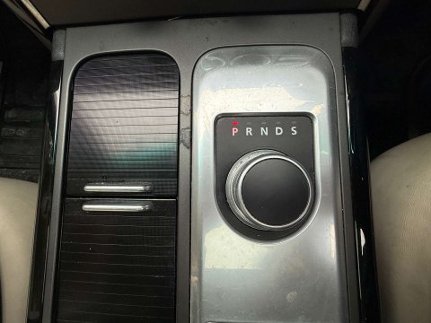 Land Rover Range Rover 4.4 V8 Vogue SE Station Wagon 5dr Petrol Automatic (352 g/km, 295 bhp) 19