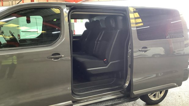Vauxhall Vivaro Crew Cab AUTO LWB L2H1 Low Roof 3100 Air Con Alloys Sensors Cam Nav EURO 6 8