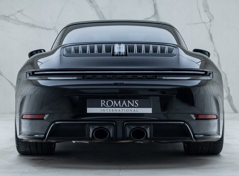 Porsche 911 Targa 4 GTS (992.2) 11