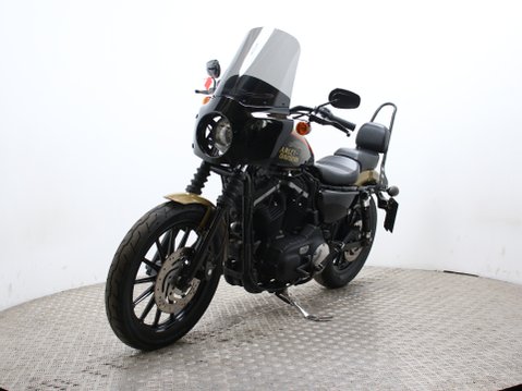 Harley-Davidson Sportster IRON 883 XL N 13 9