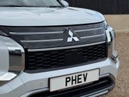 Mitsubishi Outlander 2.4 22.7kWh Diamond CVT 4WD Euro 6 (s/s) 5dr 2