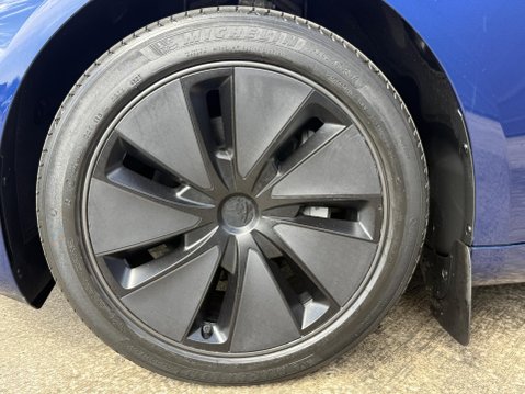 Tesla Model 3 Saloon 4dr Electric Auto RWD (208 ps) 18