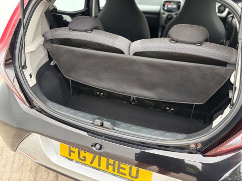 Toyota Aygo 1.0 Aygo X-Play TSS VVT-i CVT 5dr 28