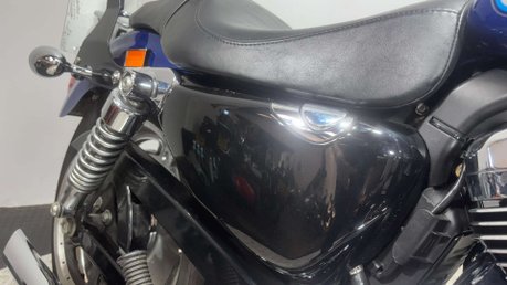 Harley-Davidson Sportster XL 1200 C 2011 ONLY 8K MOT STUNNING CRUISER BIKE 1200CC 23