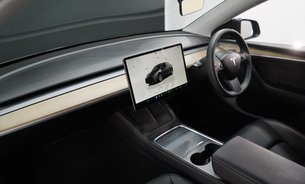 Tesla Model Y LONG RANGE AWD Comfort Suspension Midnight Silver GROK AI One Owner VAT Q 2