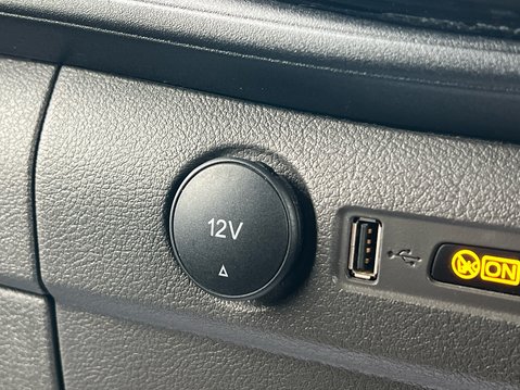 Ford Transit Custom 280 LIMITED P/V ECOBLUE 24