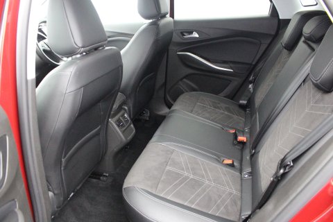 Vauxhall Grandland 5dr 1.2 Turbo Ultimate 8