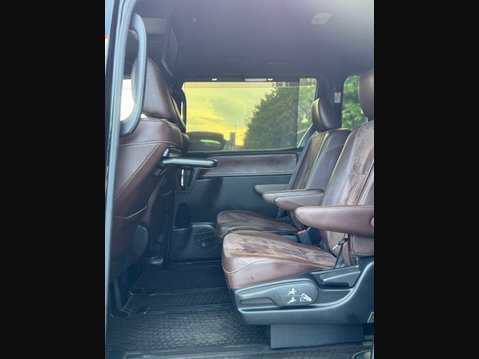Toyota Esquire Hybrid 1.8 Hybrid Gi Edition 7 Seater 68