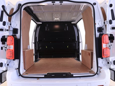 Citroen Dispatch M 1400 2.0 BlueHDi 120 Van Driver 3