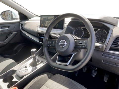Nissan Qashqai 1.3 DIG-T MHEV Acenta Premium SUV 5dr Petrol Hybrid Manual Euro 6 (s/s) (14 11