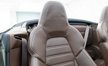 Porsche 911 Turbo S Cabriolet (992) 10