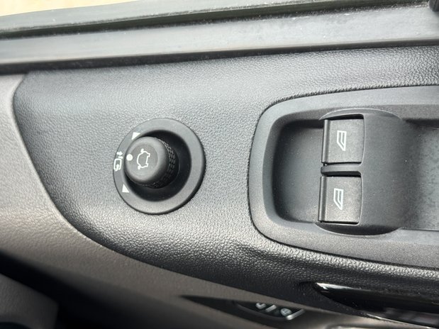 Ford Transit Custom Crew Cab AUTO SWB L1H1 Sport 320 Air Con SELECT 27