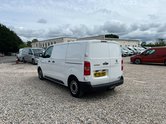 Peugeot Expert MWB L2H1 Professional 2700 Air Con Sensors Tow Bar EURO 6 NO VAT 8