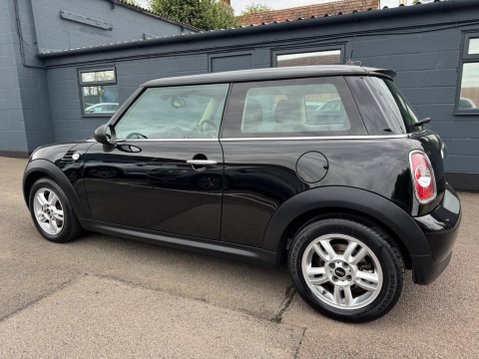 Mini Hatch ONE 12