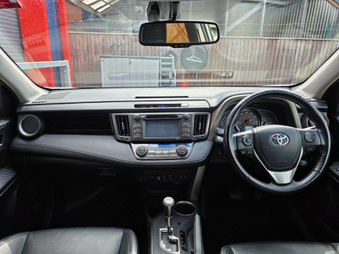 Toyota Rav 4 VVT-I INVINCIBLE Auto 10