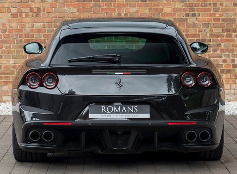 Ferrari GTC4 Lusso T 5