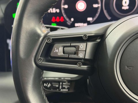 Porsche Taycan Performance Plus 93.4kWh Saloon 4dr Electric Auto RWD (476 ps) 28