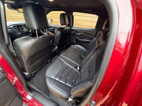 Isuzu D-Max 1.9 D-Max V-Cross Auto 4WD 4dr 33