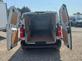 Peugeot Expert MWB L2H1 Low Roof Professional Premium 2700 Air Con EURO 6 8
