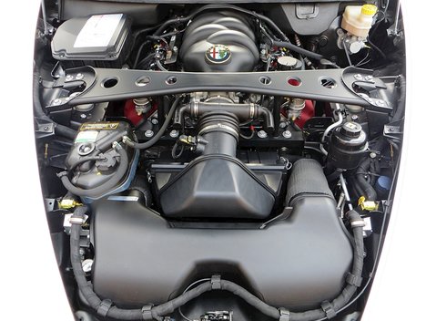 Alfa Romeo 8C Spider 8