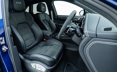 Porsche Macan GTS 14