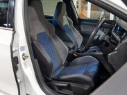 Volkswagen Golf 2.0 Golf R TSi 4Motion Semi-Auto 4WD 5dr 7