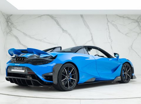 McLaren 765LT Spider 8