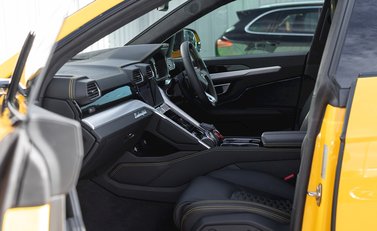 Lamborghini Urus 18