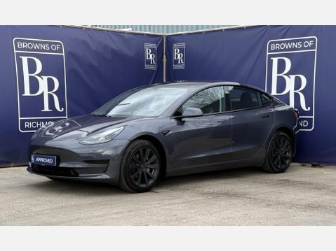 Tesla Model 3 Saloon 4dr Electric Auto RWD (241 bhp) 9