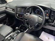 Mitsubishi Outlander 2.0 MIVEC Exceed SUV 5dr Petrol CVT 4WD Euro 6 (s/s) (150 ps) Parking Senso 16