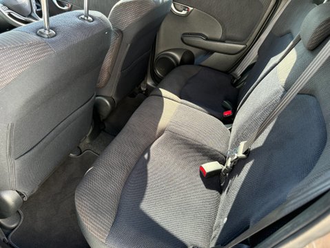 Honda Jazz I-VTEC ES PLUS AUTO 35