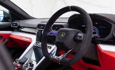 Lamborghini Urus 9