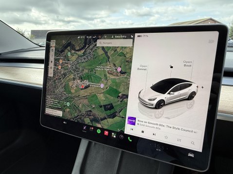 Tesla Model 3 Saloon 4dr Electric Auto RWD (241 bhp) 31